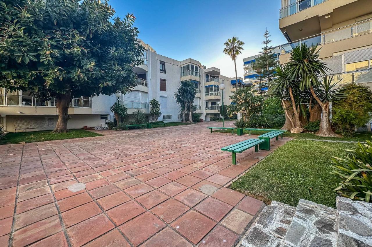 Apartamentos Dr28 A 250 M De La Playa Фуенхірола Екстер'єр фото